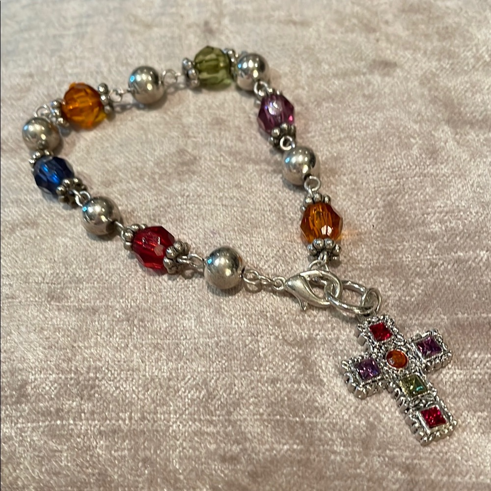 Red and Orange Beaded Bracelet with Cross Pendant 7” Beaded Bracelet silvertone